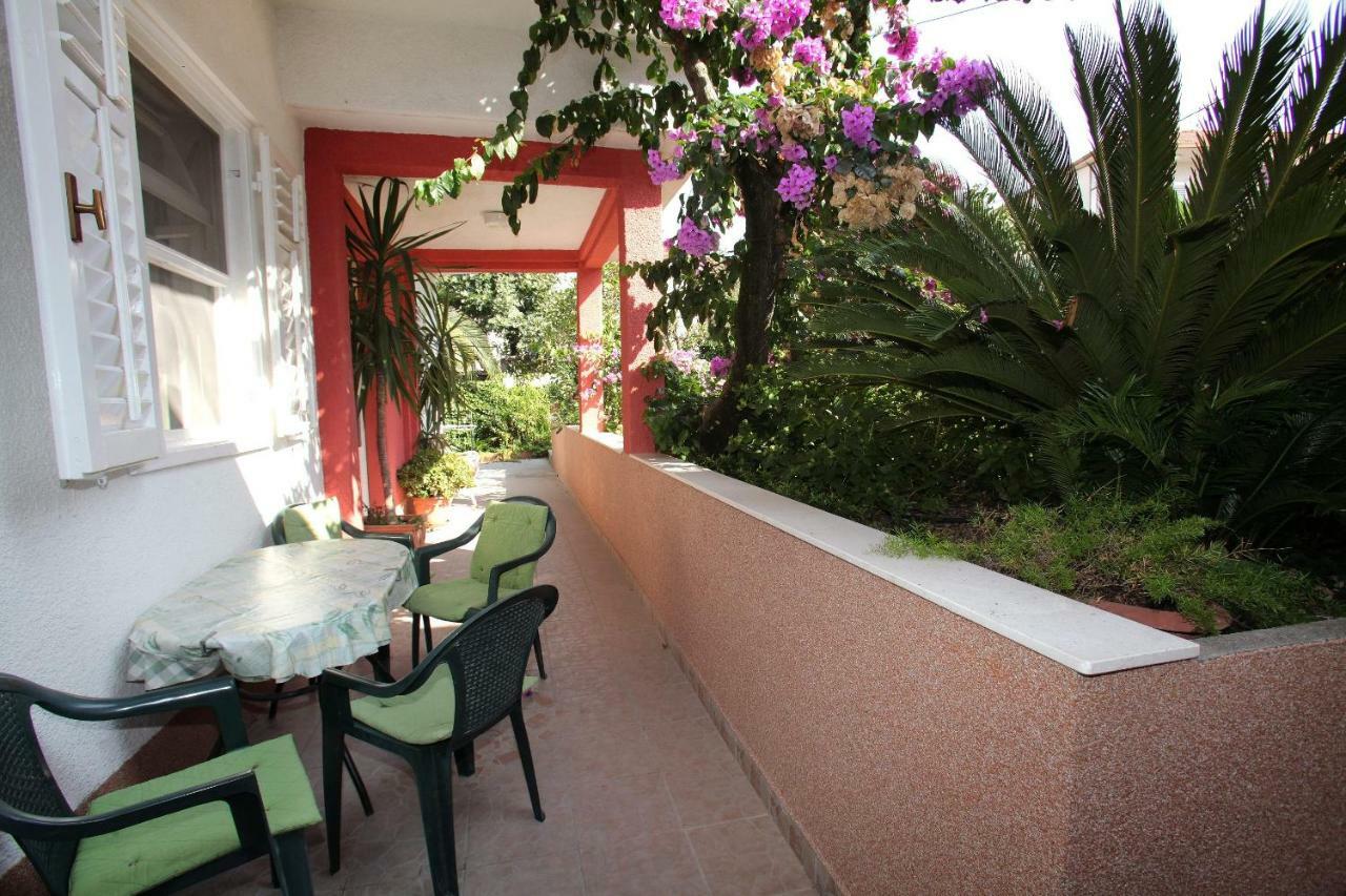 Stela Apartments Traù Esterno foto